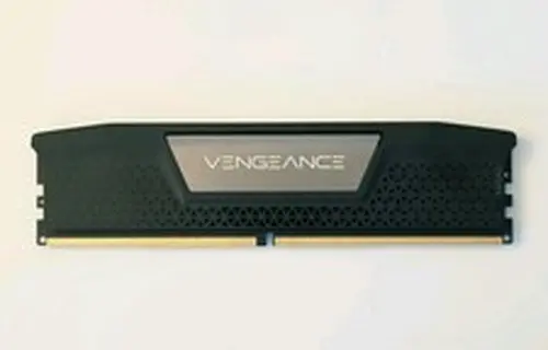 Corsair Vengeance 16GB 1x16GB DDR5 5600 CL40 XMP 3.0 Desktop Memory