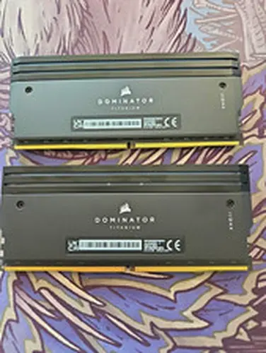Corsair Dominator Titanium RGB 32GB 2x16GB DDR5-7200 CL34 RAM