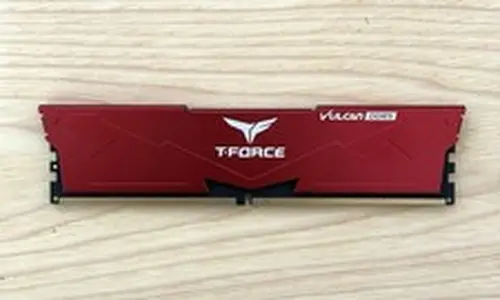 TEAMGROUP T-Force Vulcan 16GB DDR5-6000 CL38 Red RAM FLRD516G6000HC38ABK