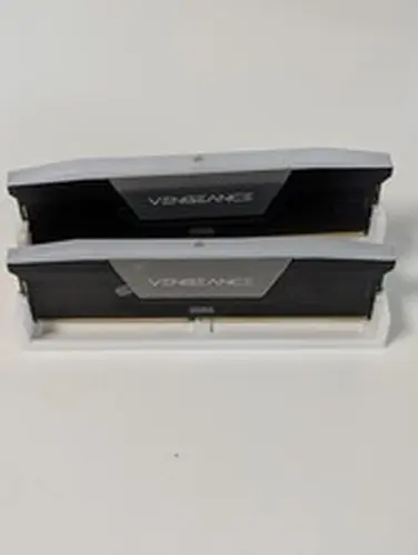 Corsair Vengeance RGB 32GB 2x16GB DDR5 6000 CL30 XMP EXPO Intel AMD