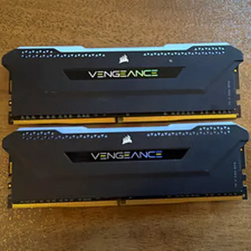 Corsair Vengeance Pro SL 16GB (2x8GB) DDR4 4000MHz DIMM 288-Pin Unbuffered