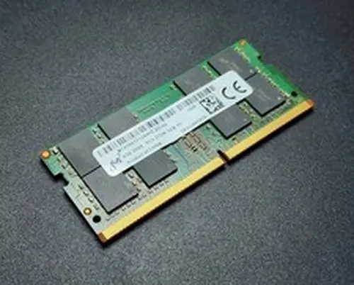 Micron 2Rx8 8GB DDR4 SDRAM Memory (MTA16ATF1G64HZ-2G1A2) SO-DIMM RAM