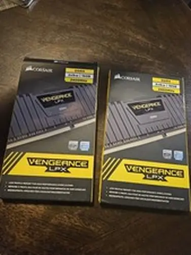 Corsair Vengeance LPX 32GB (4x8GB) DDR4 2400MHz Desktop Memory - READ