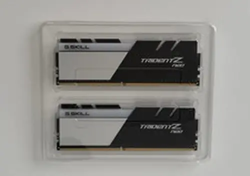 G.Skill Trident Z RGB Series 16GB (2x8GB) RAM DDR4 - F4-3600C18D-16GTZ