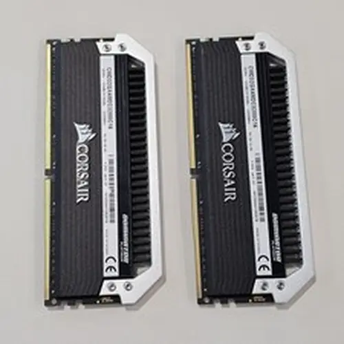Corsair Dominator Platinum 32GB 2x16GB DDR4-3200 CL16 RAM CMD32GX4M2C3200C16
