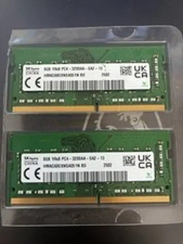 SK Hynix 16GB (2 x 8GB) PC4-25600 (DDR4-3200) Memory (HMAA1GS6CJR6N-XN)