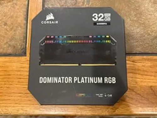 Corsair Dominator Platinum RGB 32GB (2x16GB) DDR4 RAM 3466MHz CMT32GX4M2C3466C16