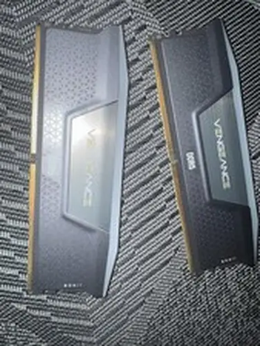 CORSAIR VENGEANCE RGB 32GB (2 x 16GB) PC5-48000 (DDR5-6000) DIMM Memory - Black