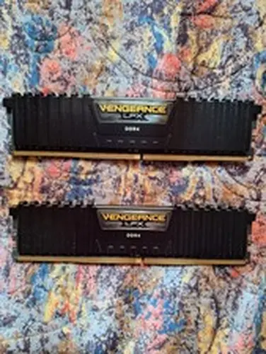 CORSAIR VENGEANCE LPX 16GB (2x8GB) PC4-25600 (DDR4-3200) Memory Kit