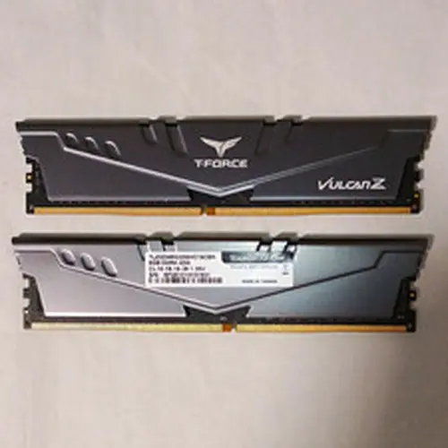 TEAMGROUP T-Force Vulcan Z 16GB (2x8GB) DDR4-3200 CL16 DIMM TLZGD48G3200HC16CBK