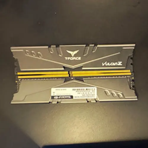 Team Group T-Force Vulcan Z 16GB (2x8GB) DDR4-3200 DIMM XMP RAM