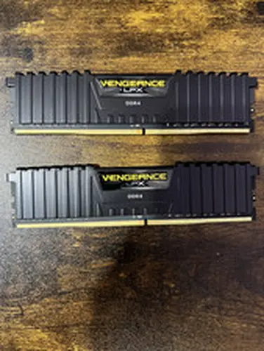 CORSAIR Vengeance LPX DDR4 RAM 16GB (2x8GB) Up to 3200MHz