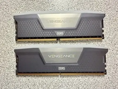 Corsair Vengeance 64GB (2x32GB) RAM DDR5 6600MHz CMK64GX5M2B6600C32
