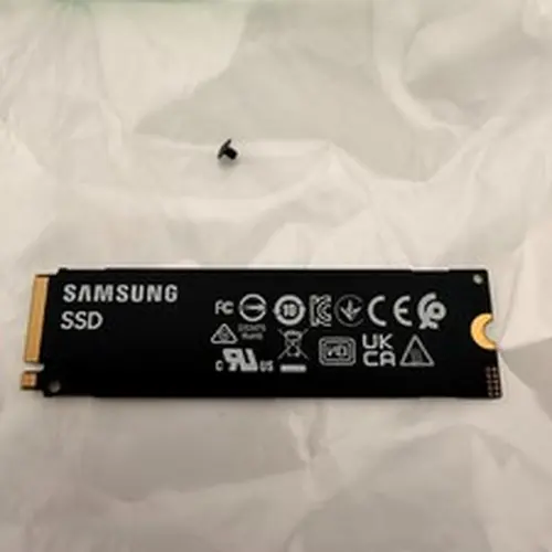 READ Samsung PM9C1B 1TB M.2 NVMe Gen 4.0 x 4 SSD 2280mm MZ-VL81T0D