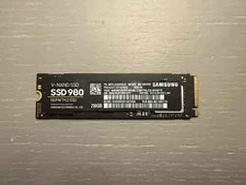 Samsung SSD 980 MZ-V8V250 250 GB NVMe 80mm Solid State Drive