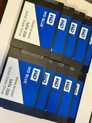 Lot of 10 WD Blue 500GB 3D NAND SATA III 2.5" SSD WDS500G2B0A 90%+ Health