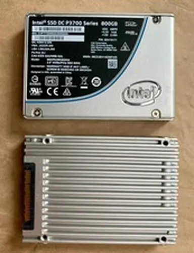 Intel DC P3700 2.5" SSD NVMe PCIe 3.0 Gen 3 x 4 U.2 SSDPE2MD800G4 800GB
