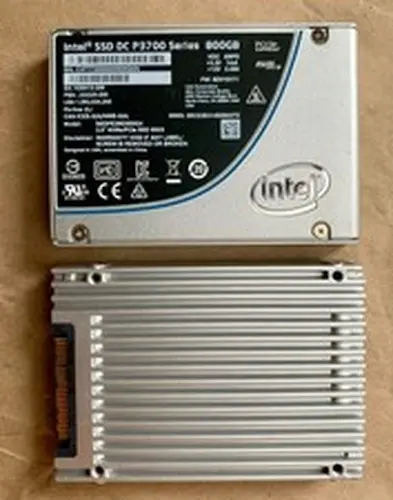 Intel DC P3700 2.5" SSD NVMe PCIe 3.0 Gen 3 x 4 U.2 SSDPE2MD800G4 800GB