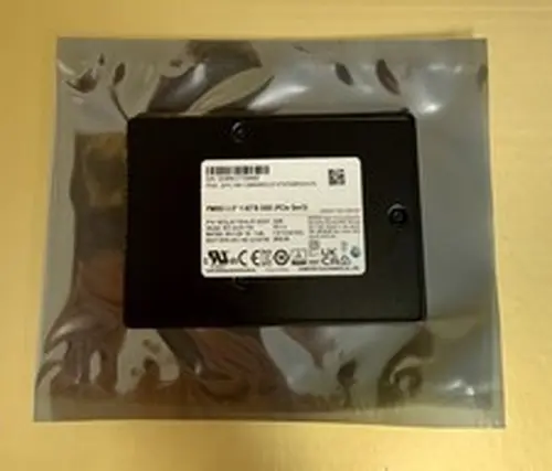 MZ-QLB1T90 Samsung PM983 Series 1.92TB NVMe PCIe Gen3 2.5" U.2 SSD