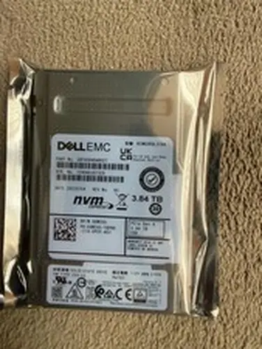 08W2G5 8W2G5 3.84TB SSD CM6 DELL U.2 NVMe Gen4 KCM6XRUL3T84 PCIe DELL Drive