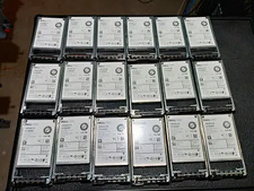 Dell EMC Enterprise 1.6TB 2.5in SAS 12Gbps SSD 512e WUSTM3216ASS200 682FR