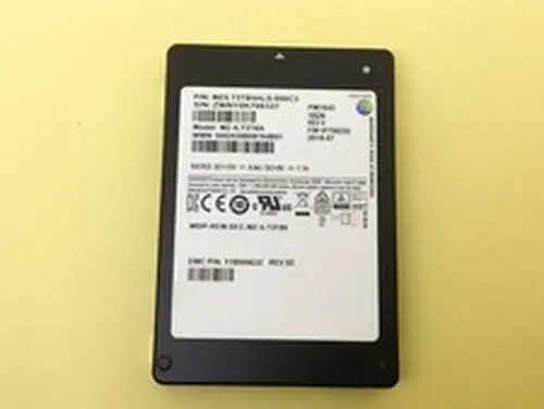 EMC Samsung PM1643 3.84TB SAS 12Gb/s 2.5'' SSD MZ-ILT3T8A ***520B, Health 70%