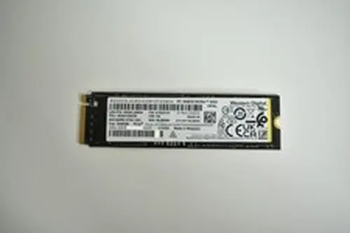 Western Digital PC SN810 2TB NVMe SSD M.2 SDCQNRZ-2T00 99% Health