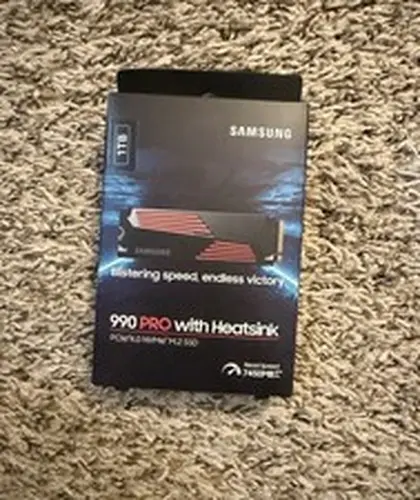Samsung 990 PRO 1TB PCIe4.0 NVMe M.2 SSD with Heatsink PS5 Ready