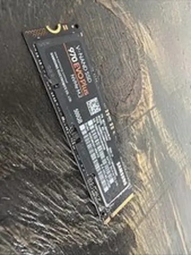 Samsung 970 EVO Plus 500GB NVMe PCIe 3.0 x4 M.2 Internal SSD MZ-V7S500