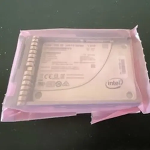 Intel DC S3610 Series 1.6TB 2.5" SATA Internal SSD SSDSC2BX016T4K