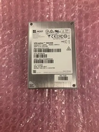 HGST Ultrastar SS200 7.68TB SAS 12Gb/s 2.5IN SSD SDLL1HLR-076T-CCA1 Excellent!