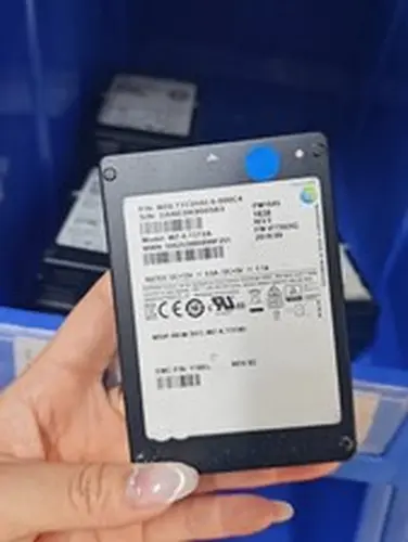 Samsung PM1645 3.2TB 2.5" SAS SSD MZ-ILT3T2A MZILT3T2HALS-000C4
