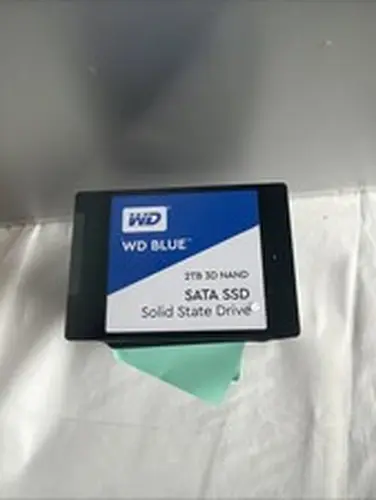 WD Blue 2TB SATA 6Gb/s 2.5" 3D NAND Internal PC SSD WDS200T2B0A