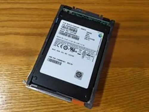 Dell EMC 1.6TB PM1635 SAS 12G SFF Mixed SSD Unity Samsung MZILS1T6HCHP - 100%