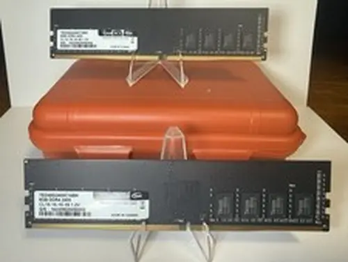 TEAMGROUP 16GB (2x8GB) DDR4-2400 PC4-19200 CL16 MATCHED PAIR TED48G2400C16BK
