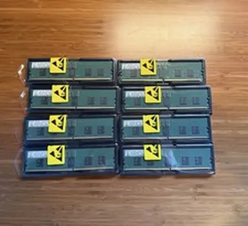 128 GB (8x16GB) Samsung DDR5-5600 ECC RDIMM 1Rx8 M321R2GA3PB0-CWM Memory