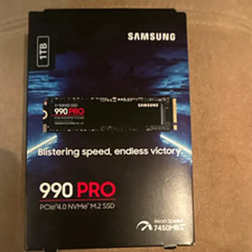 Samsung 990 PRO 1TB Black M.2 PCIe 4.0 NVMe Internal SSD 7450MB/s
