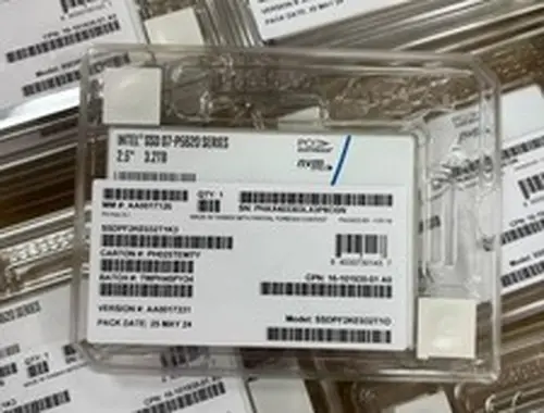 Intel D7 P5620 3.2TB SSD 2.5" U.2 PCIe NVMe SSDPF2KE032T1