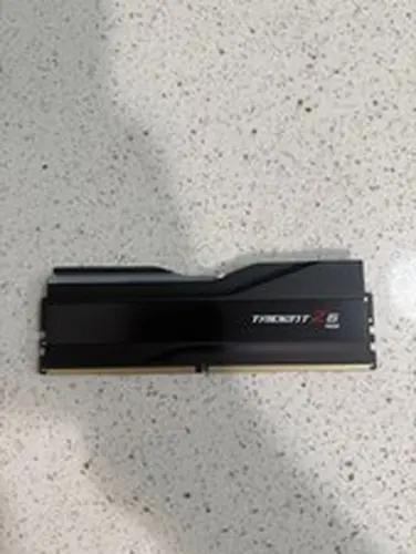 G.Skill Trident Z5 Neo RGB DDR5 6000 MHZ (1 x 16GB) - PC5-48000 - 288 Pin