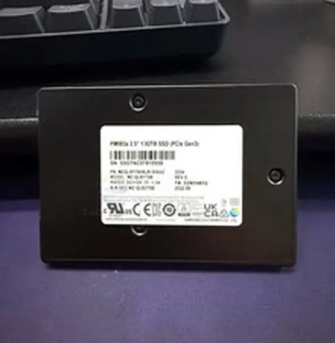 Samsung MZ-QLB1T9B PM983a 1.92TB 2.5" U.2 NVMe PCIe3.0 NVMe Solid State Drive