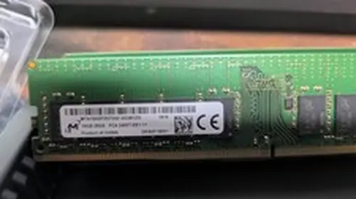 Micron MTA18ASF2G72AZ-2G3B1ZG-EE1-11 16GB 2Rx8 PC4-2400T DDR4 RAM Memory