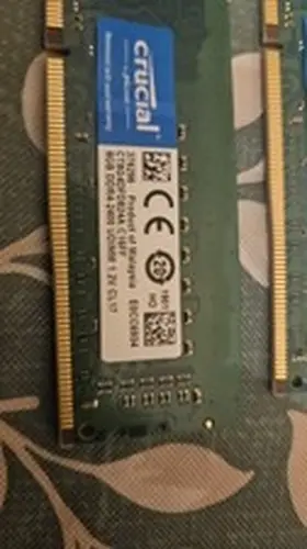 Crucial Micron CT8G4DFD824A 8GB DDR4-2400 UDIMM 1.2V CL17