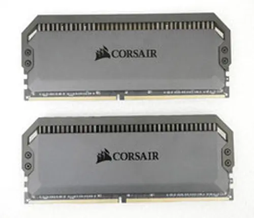 Corsair Dominator Platinum RGB CMT32GX4M2C3200C16 32GB (2x16GB) DDR4 3200MHz RAM