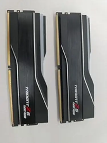 G.SKILL TRIDENT Z5 RGB 32GB (2 x 16GB) DDR5 CL30 6400MHZ RAM MEMORY DIMM