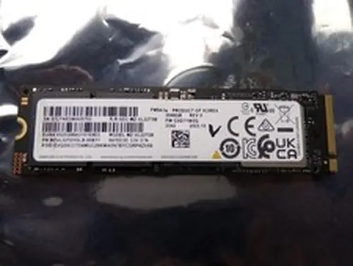 Samsung PM9A1a 2TB M.2 2280 PCIe Gen4 x4 NVMe SSD MZVL22T0B #776