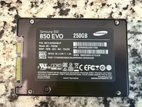 Samsung 850 EVO 250GB 2.5" SATA Internal SSD - PC/Laptop