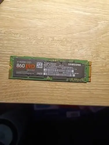Samsung MZ-N6E250BW 860 EVO SATA M.2 SSD 250GB