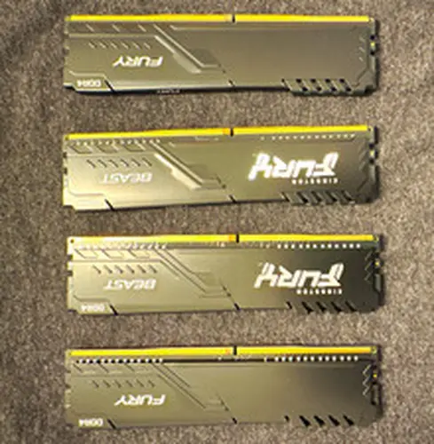 Kingston FURY Beast 32GB (4x8GB) DDR4-3200 PC4-25600 DIMM XMP KF432C16BBK4/32