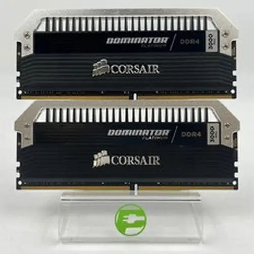 Corsair Dominator Platinum 32GB (2x16GB) RAM DDR4 3000MHz CMD32GX4M2B3000C15