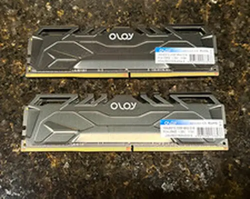 OLOy Blade 16GB (2x8GB) DDR4-3200 PC4-25600 288-Pin DIMM MD4U0832160DJA B